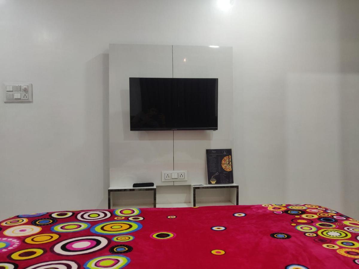 Hotel Rb Palace Indore Luaran gambar