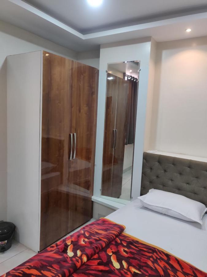 Hotel Rb Palace Indore Luaran gambar