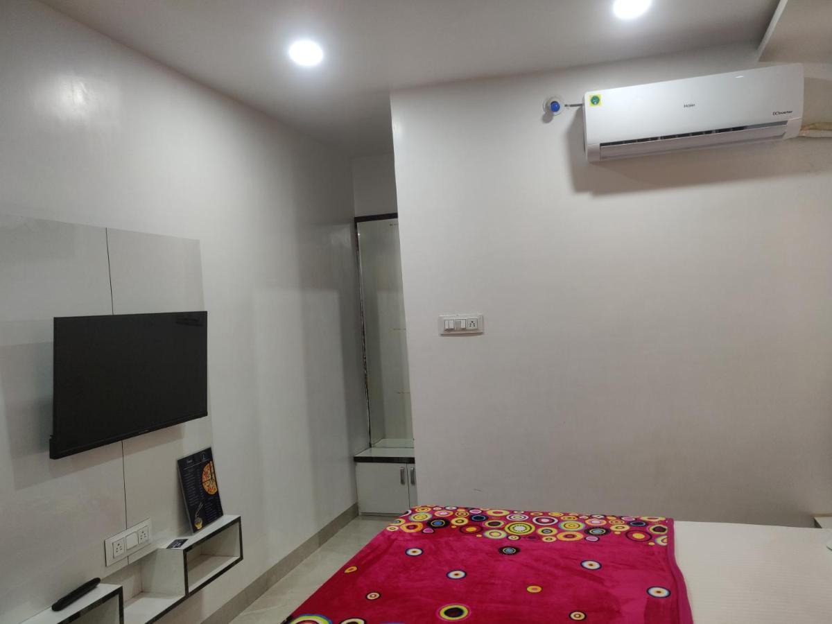 Hotel Rb Palace Indore Luaran gambar