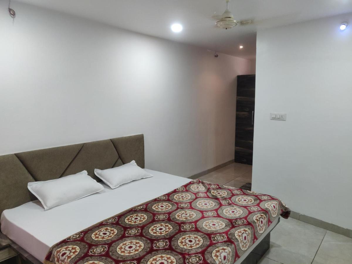 Hotel Rb Palace Indore Luaran gambar